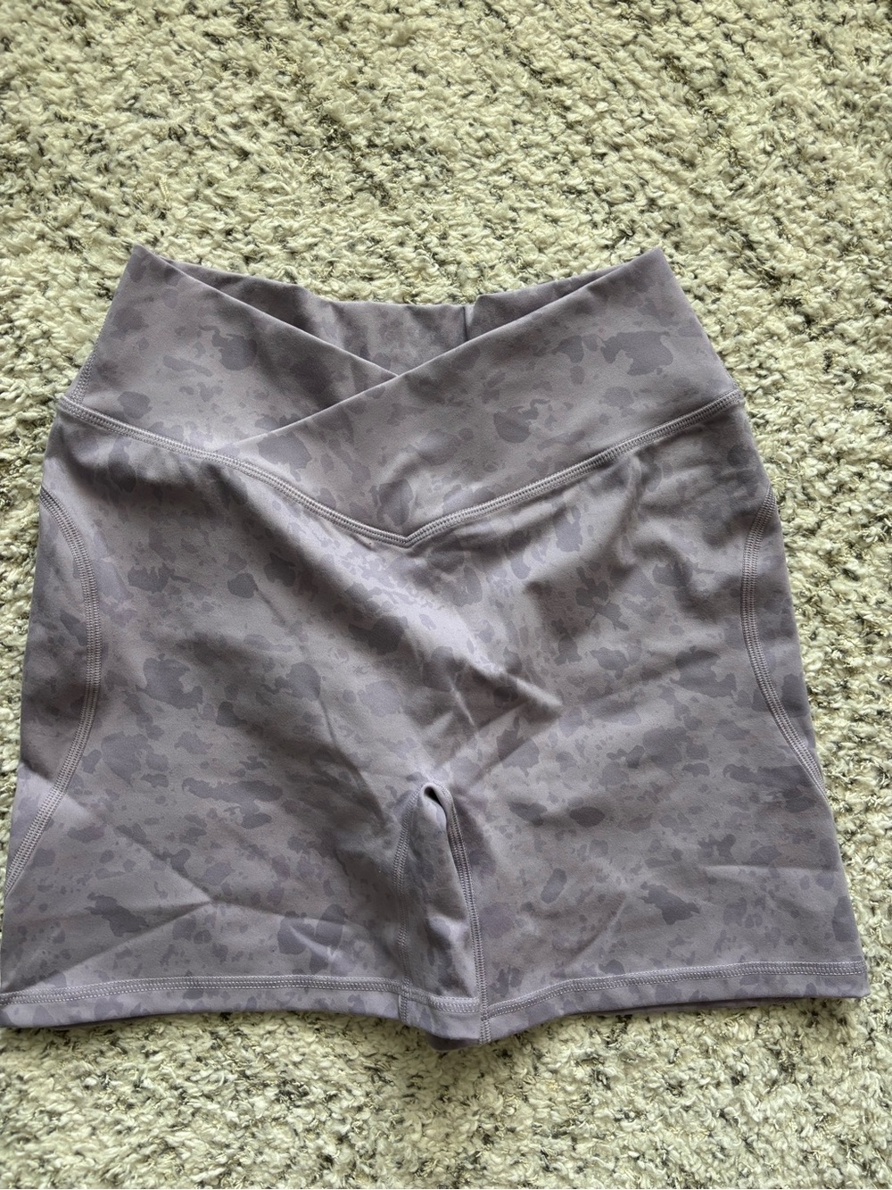 ALPHALETE - Surface Power Short 5" - Pebble Print Misty Lilac